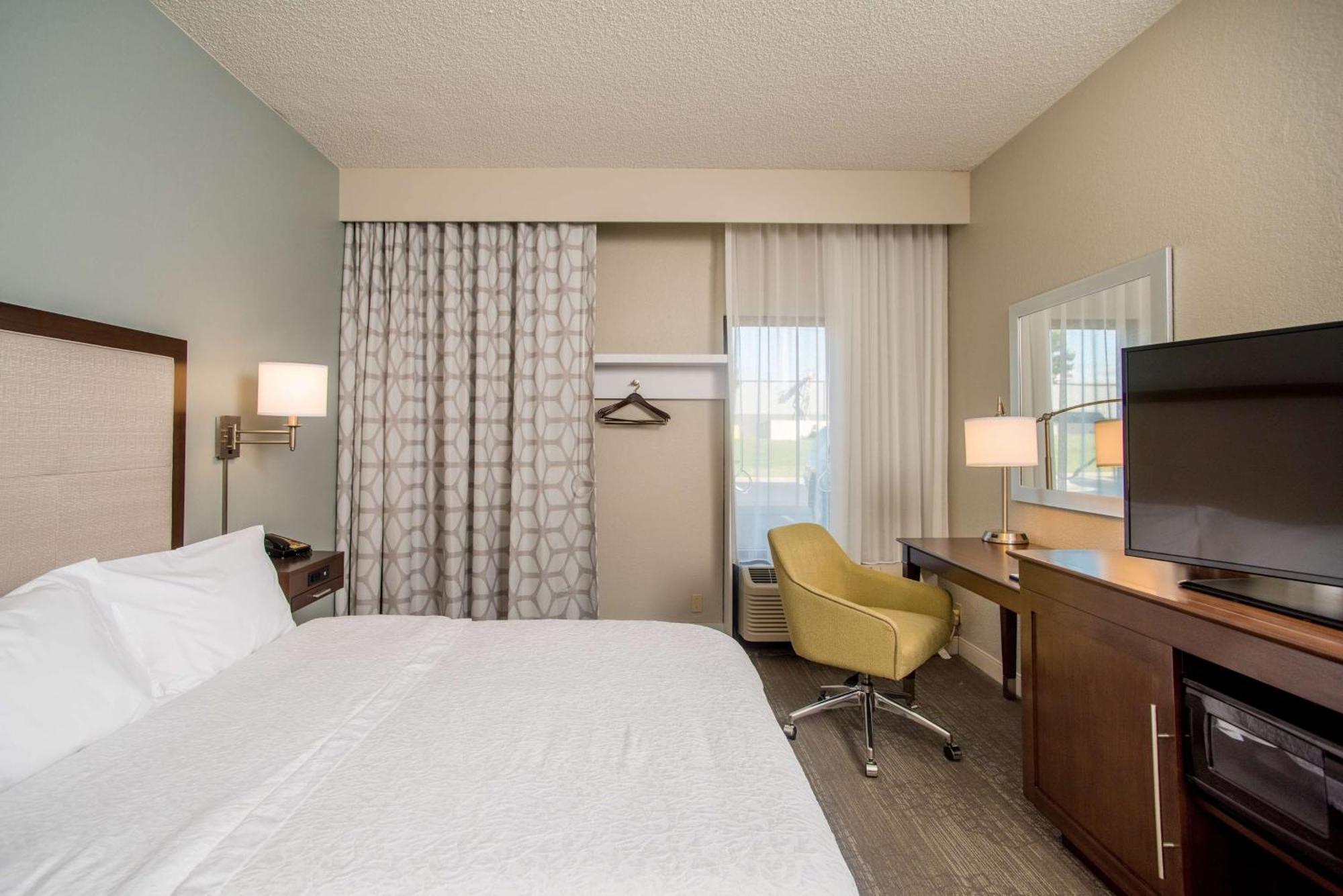 Hampton Inn Joplin Zewnętrze zdjęcie