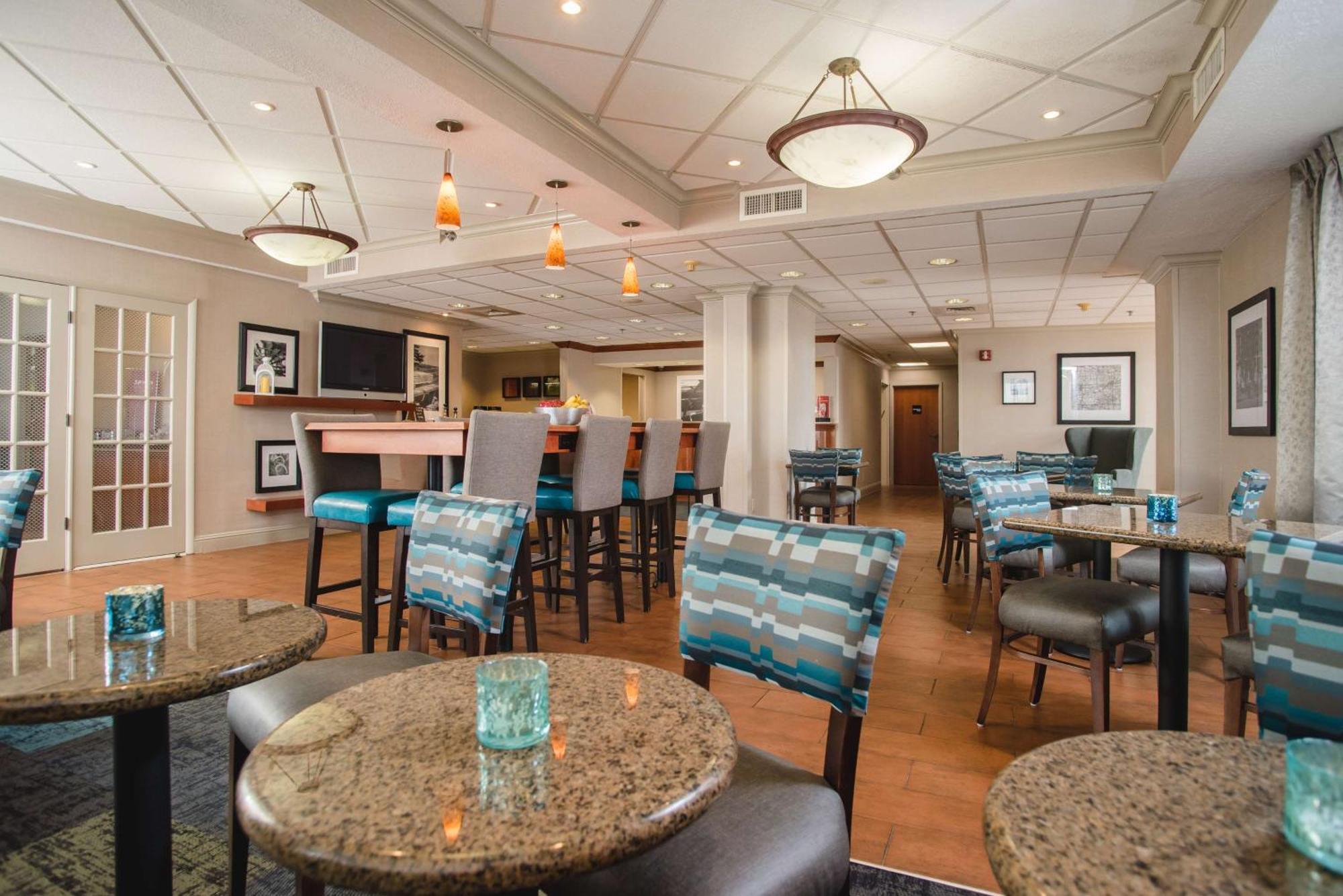 Hampton Inn Joplin Zewnętrze zdjęcie
